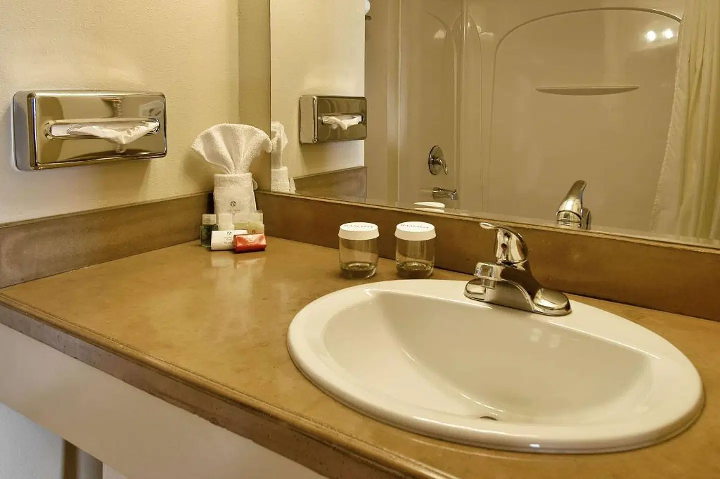 Ramada by Wyndham Anchorage Badezimmer