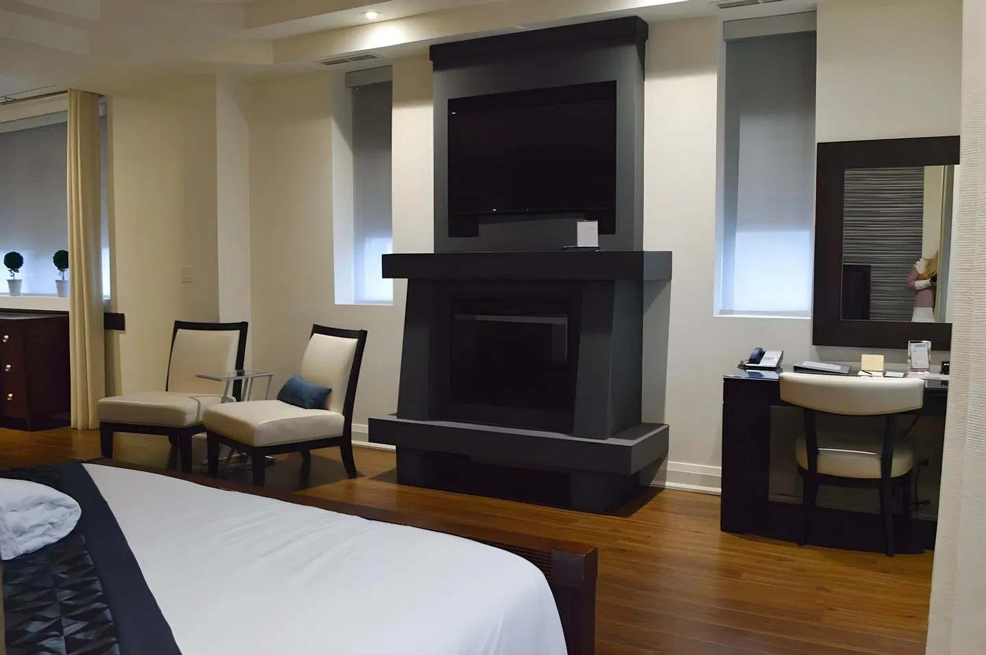 Sterling Inn & Spa ROOM_EXAMPLE