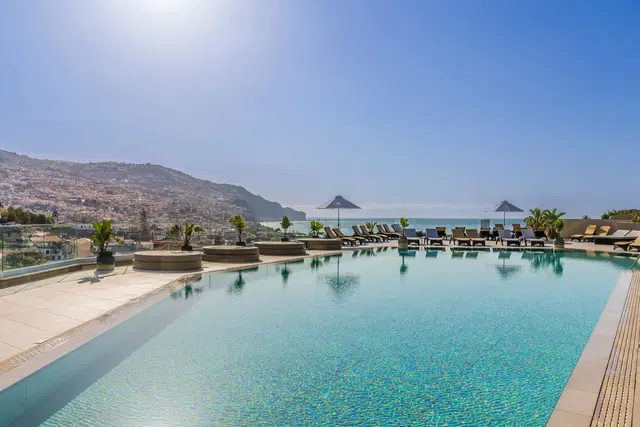 The Views Baía OUTDOOR_POOL