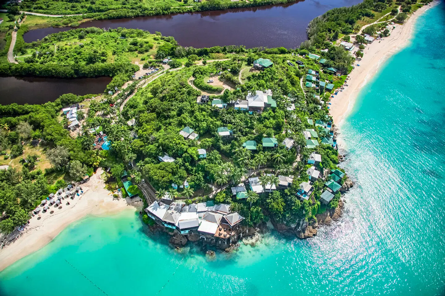Cocos Hotel LANDSCAPE