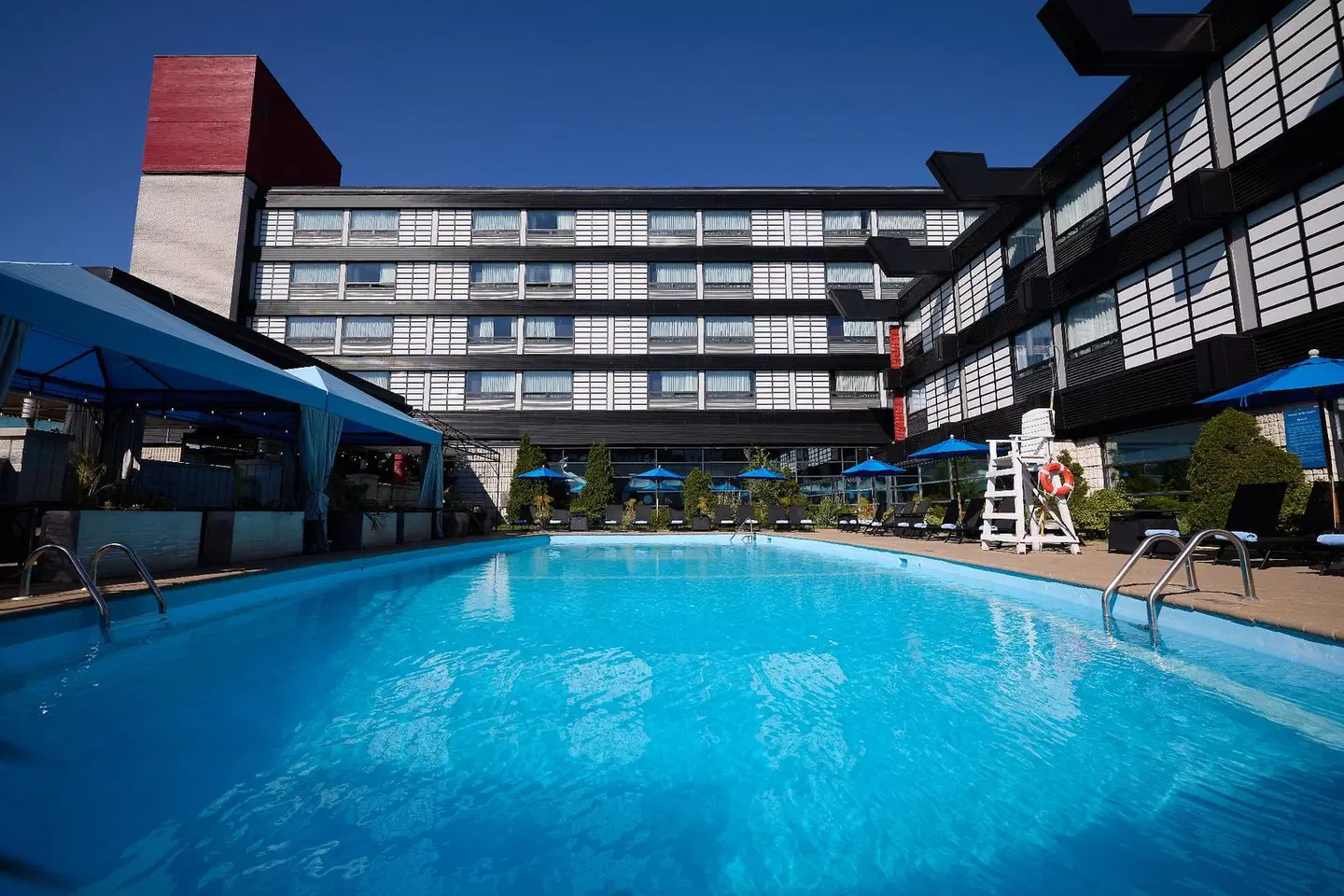 Ruby Foo's OUTDOOR_POOL