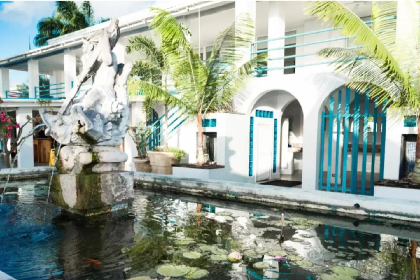 The Palm Resort EXTERIOR