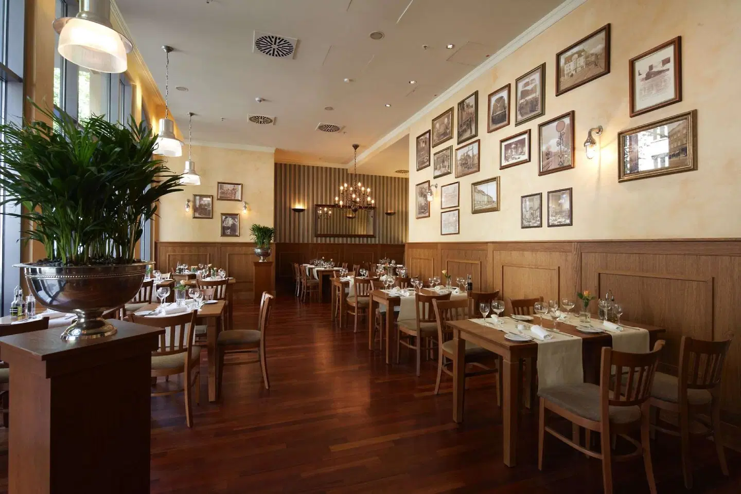 TRIBE Düsseldorf Restaurant