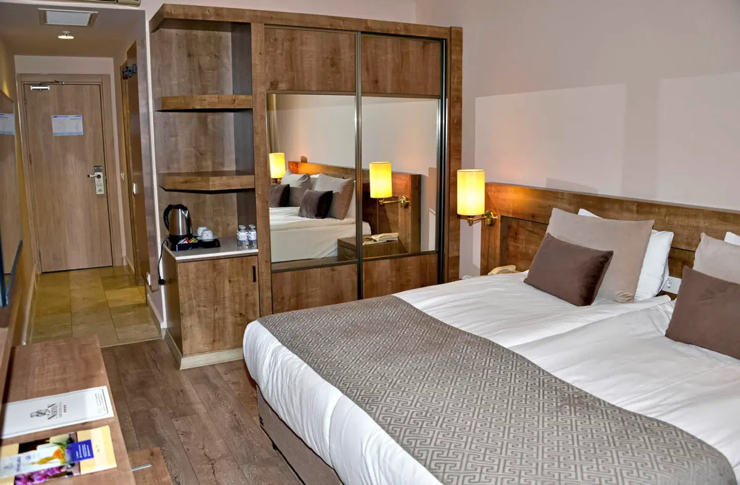 Nerton ROOM_EXAMPLE
