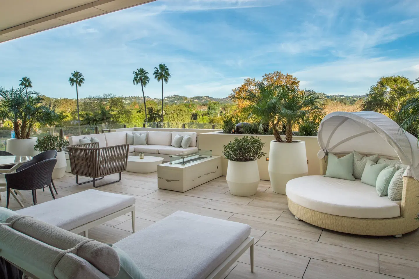 Waldorf Astoria Beverly Hills Terrasse