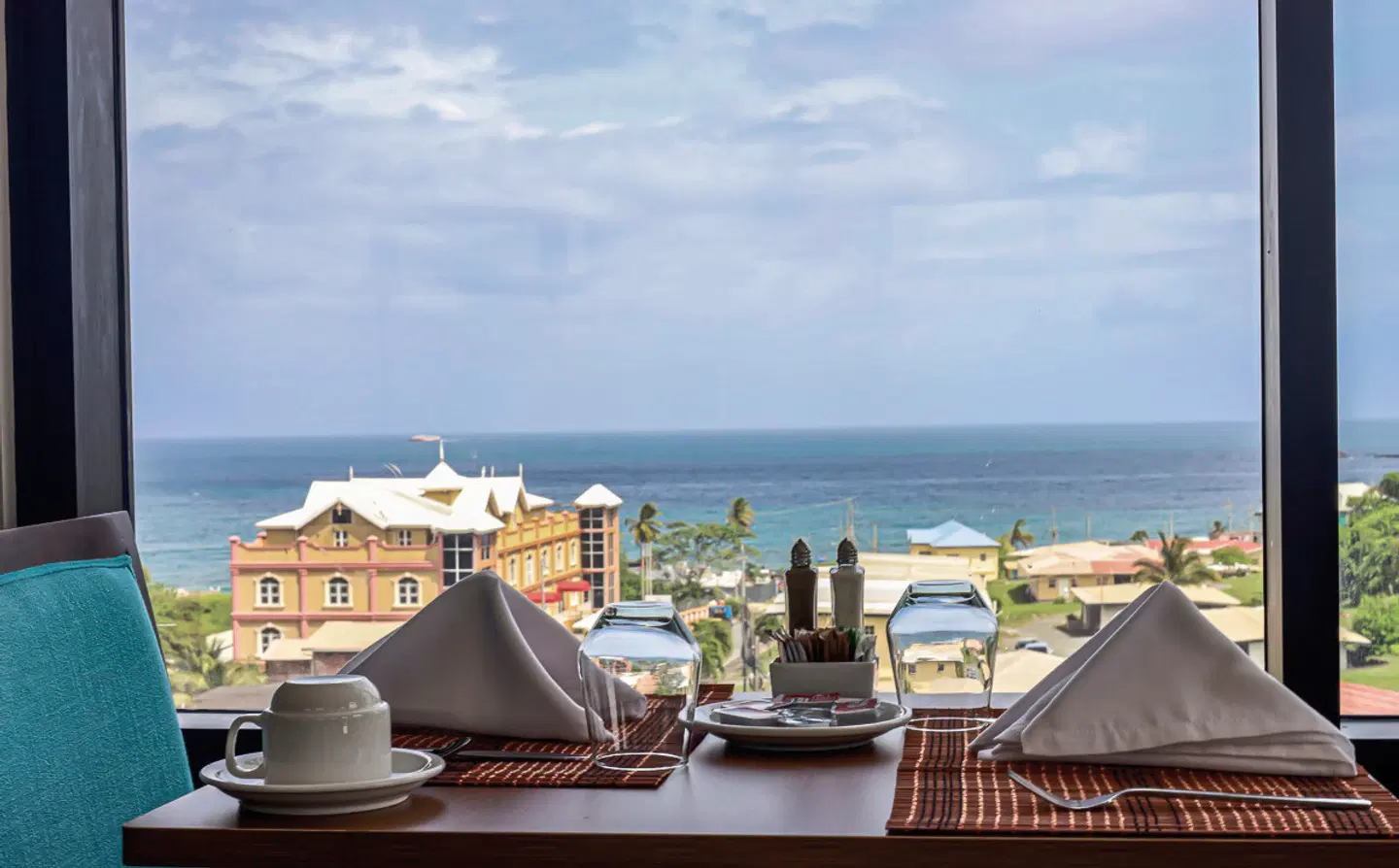 Comfort Inn & Suites Tobago Terrasse