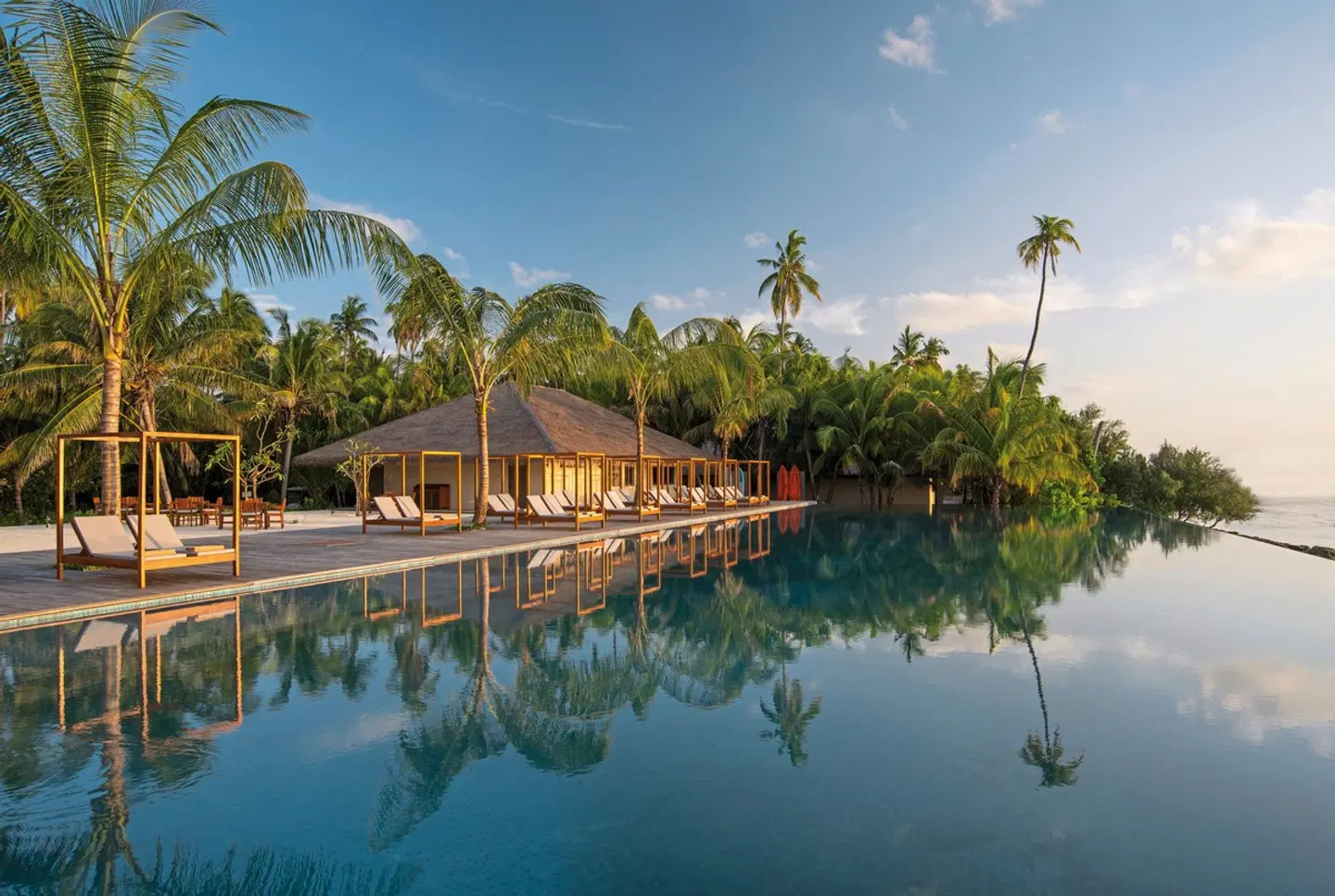 The Residence Maldives at Dhigurah OUTDOOR_POOL