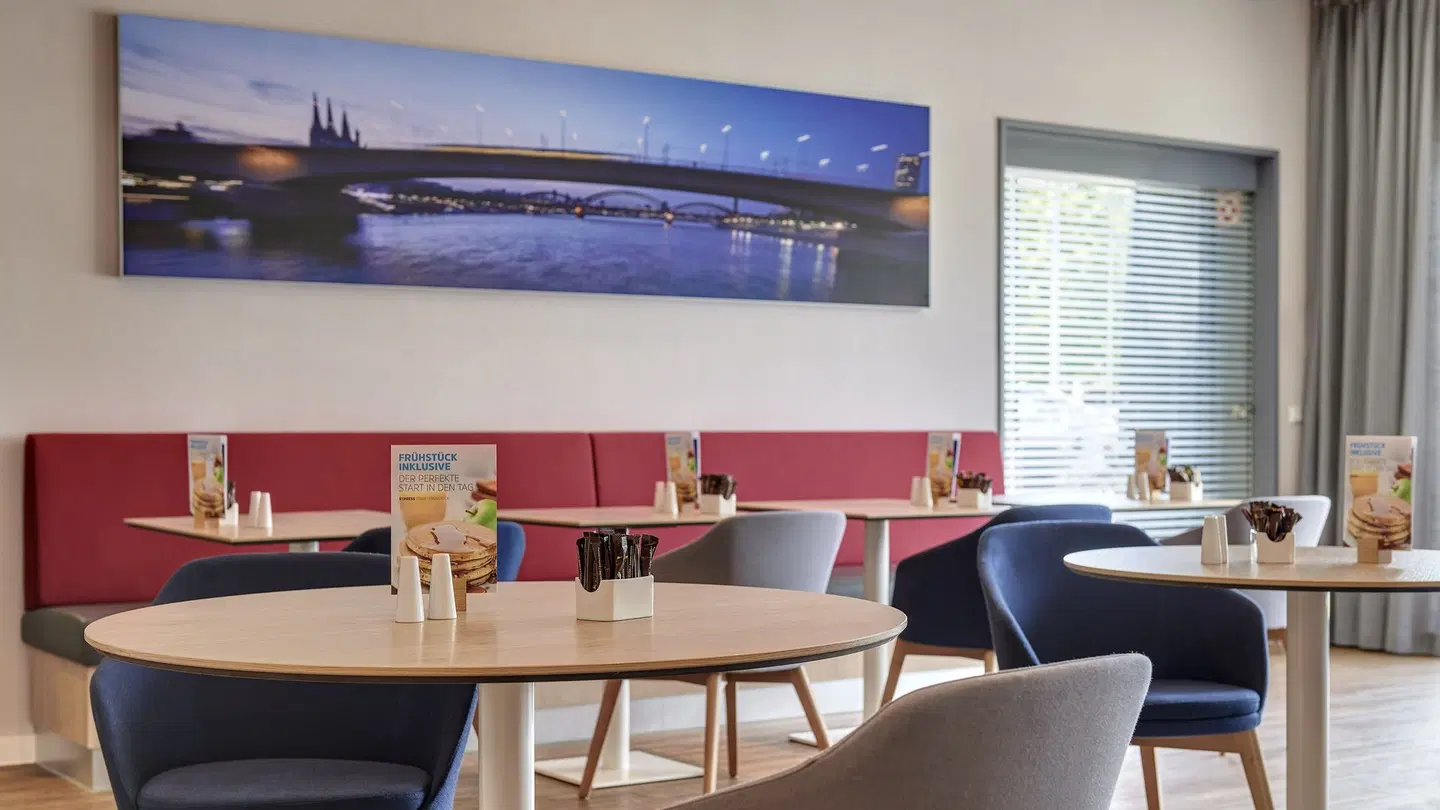 Holiday Inn Express Köln-Mülheim LOUNGE_LOBBY