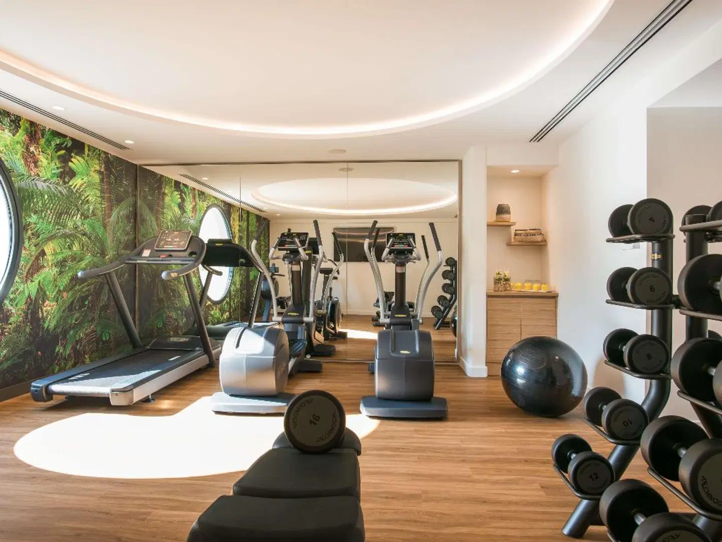 Hôtel Croisette Beach Cannes - MGallery SPORTS_AND_LEISURE