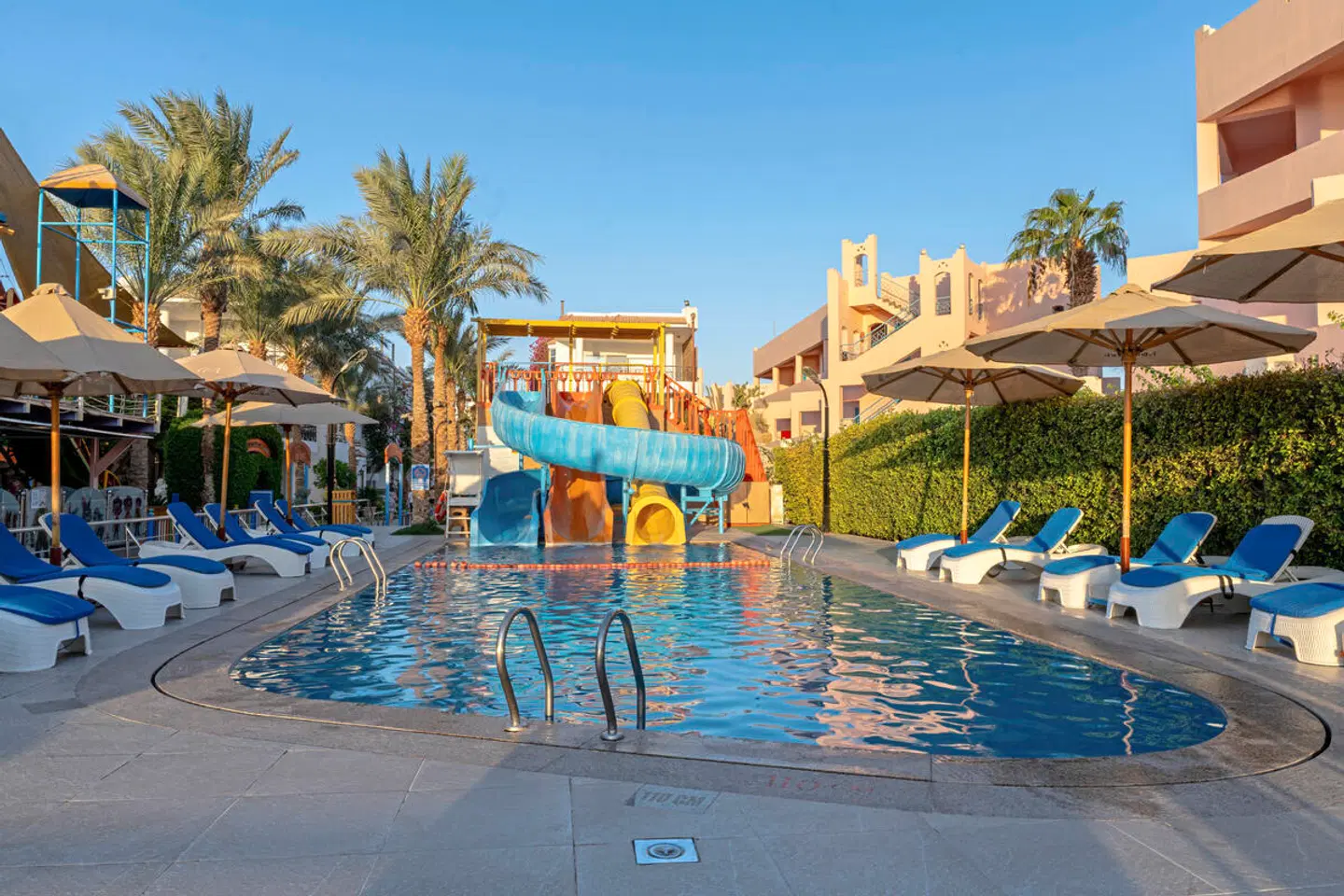 Minamark Beach Resort & Spa OUTDOOR_POOL