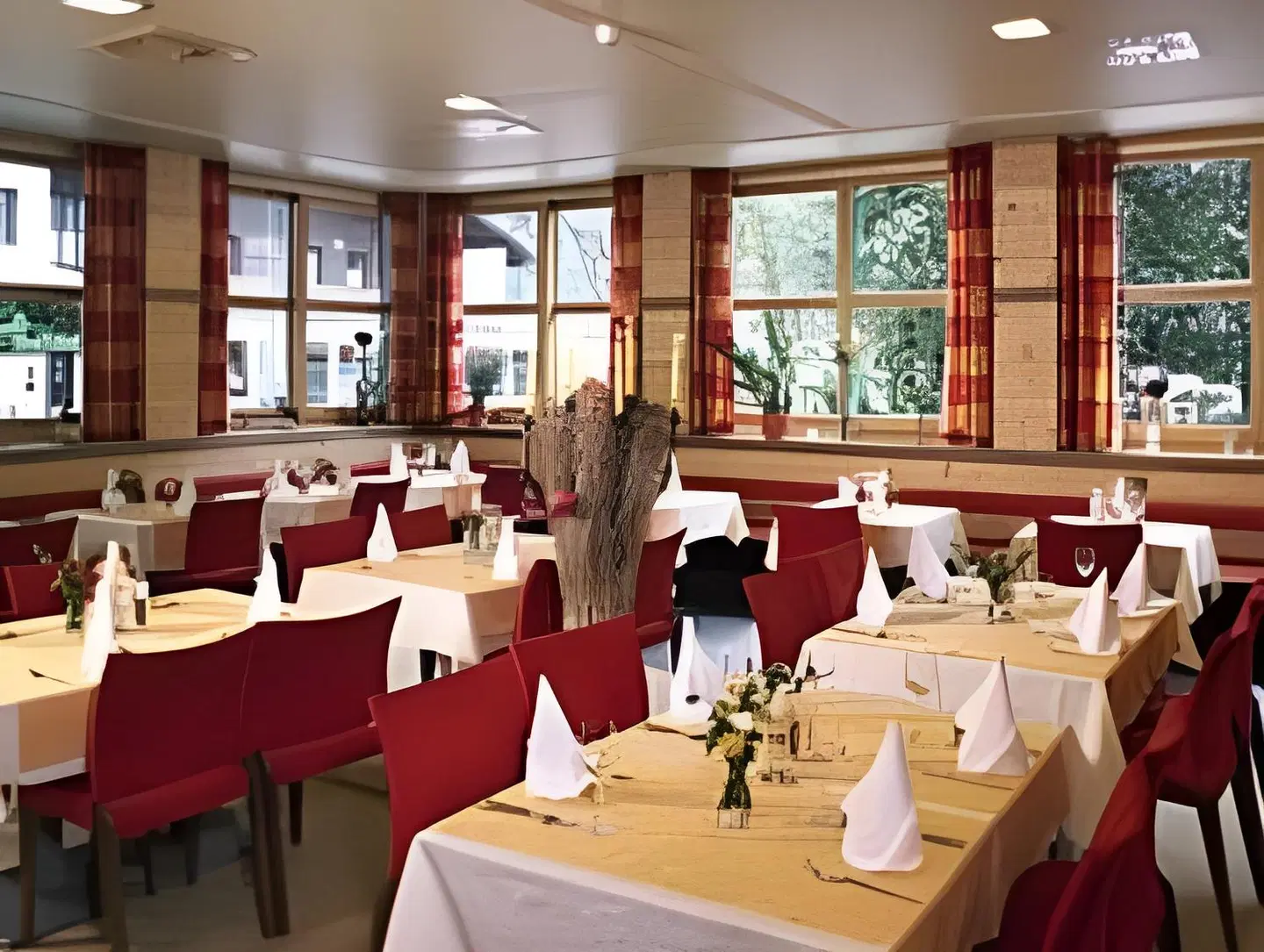 Zum Hirschen Restaurant
