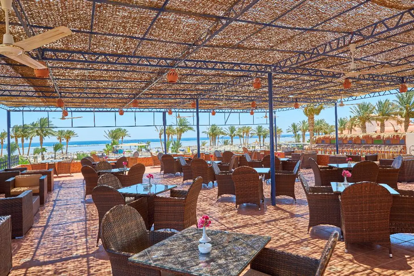 Protels Crystal Beach Resort Bar