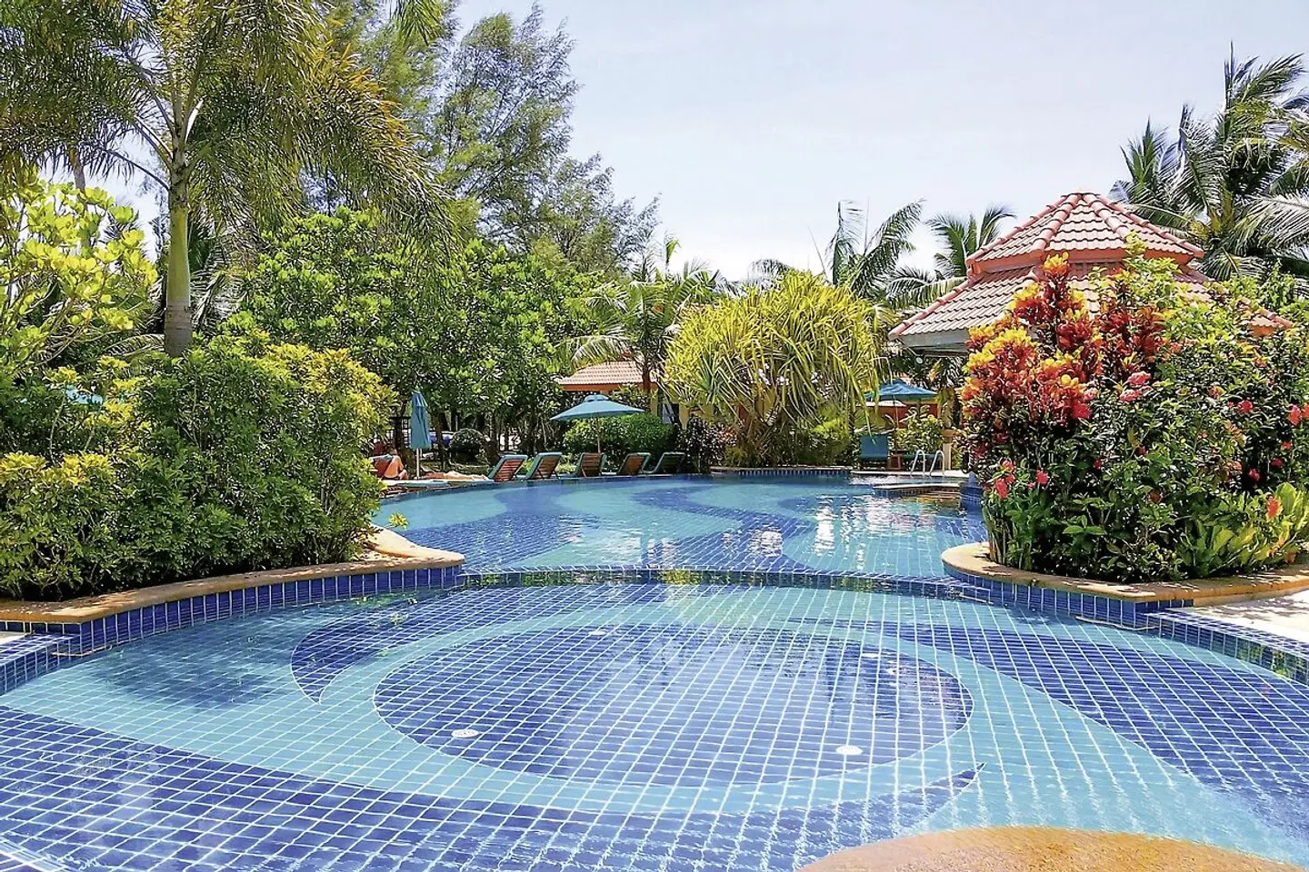 Koh Chang Paradise Resort & Spa OUTDOOR_POOL