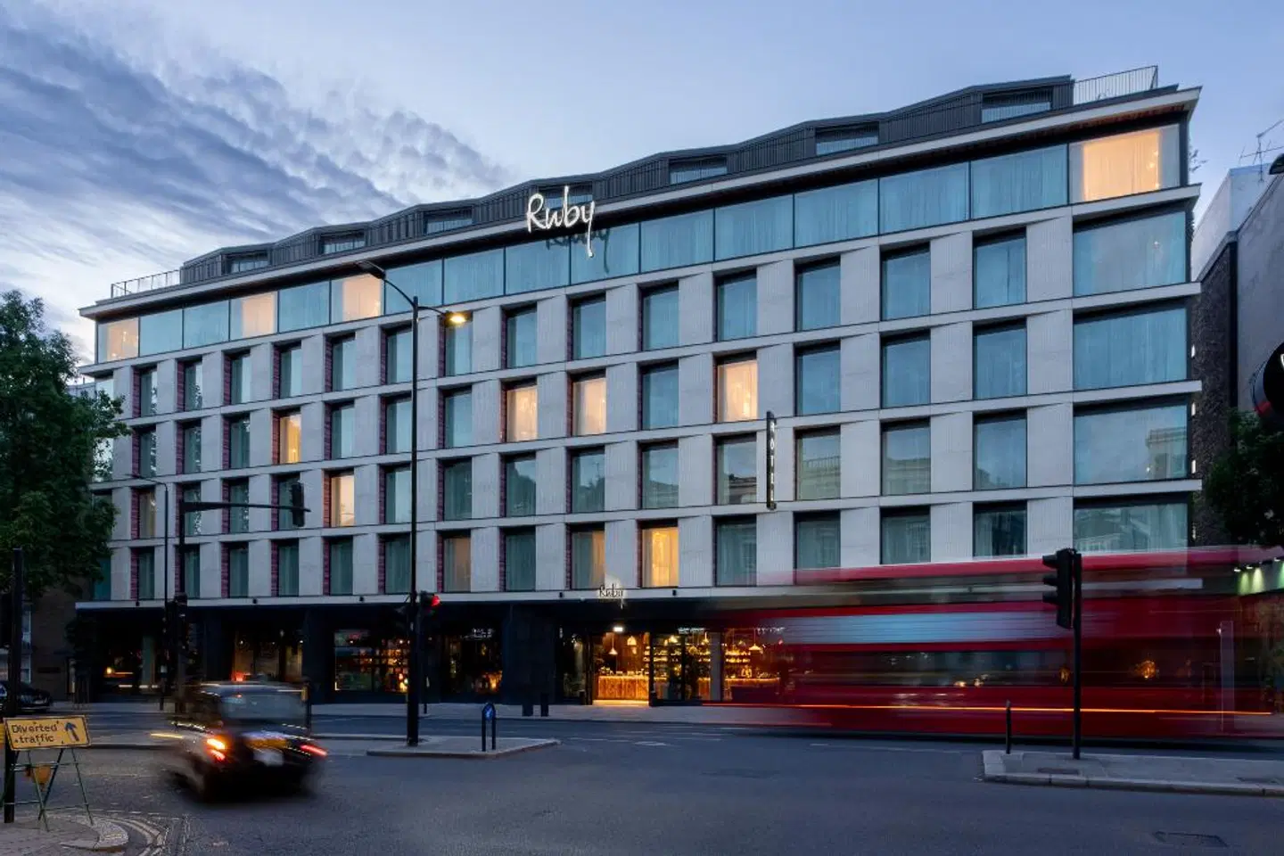 Ruby Zoe Hotel London EXTERIOR