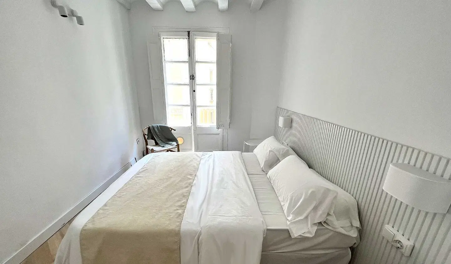 THE MO HOUSE GOTIC ROOM_EXAMPLE