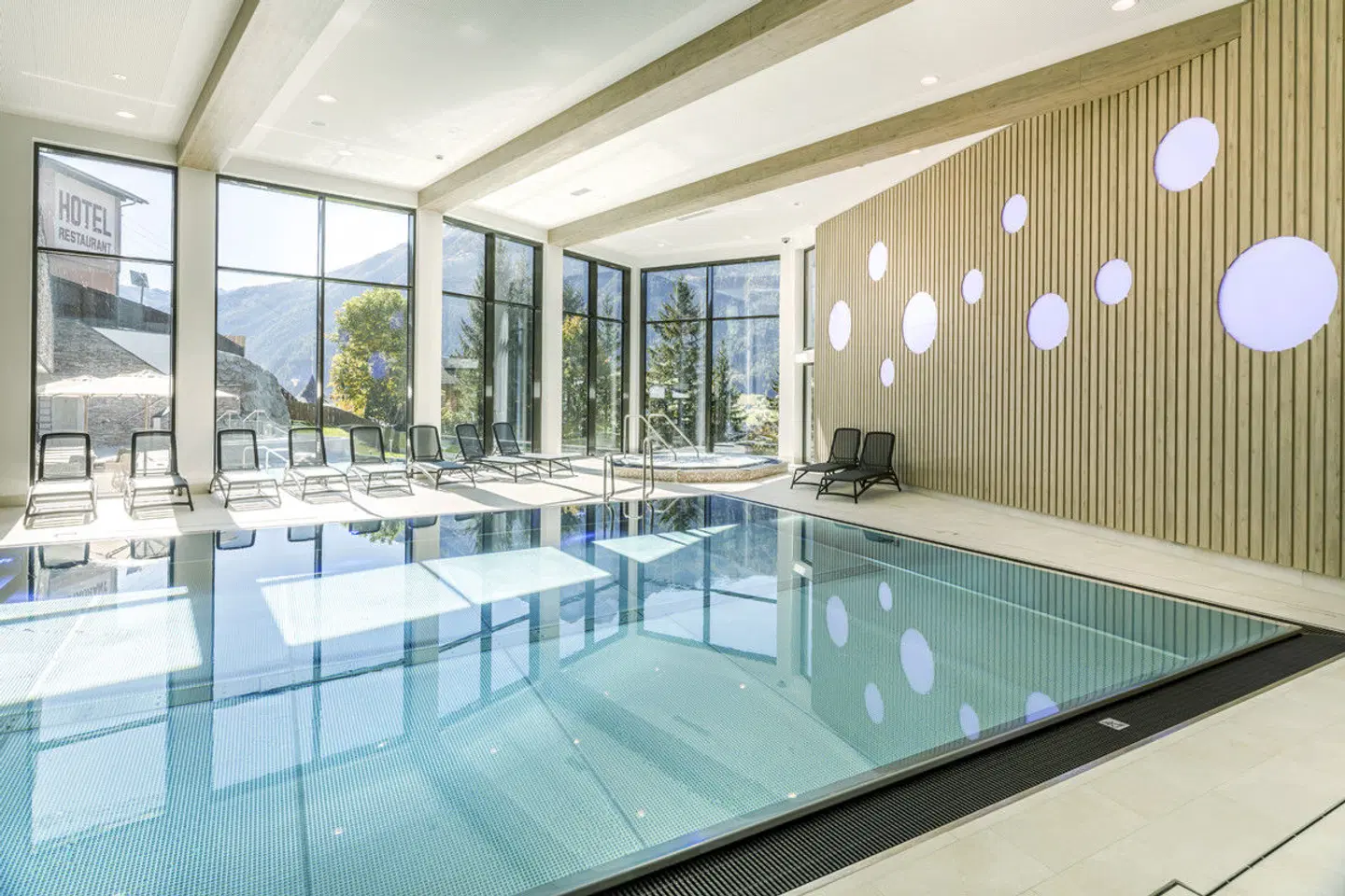 Goldried Appartements Hallenbad