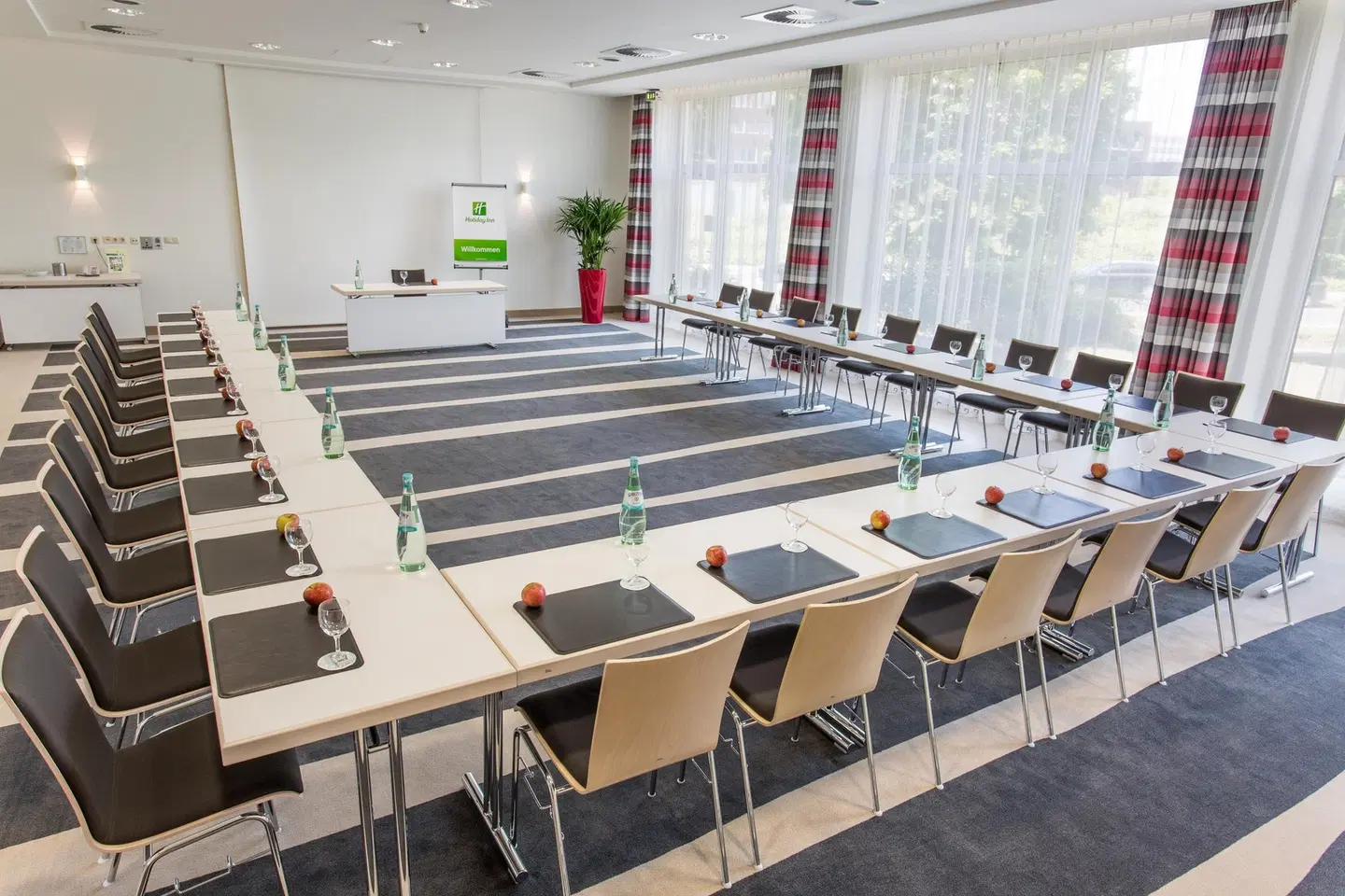 Holiday Inn Düsseldorf-Neuss by IHG Konferenz