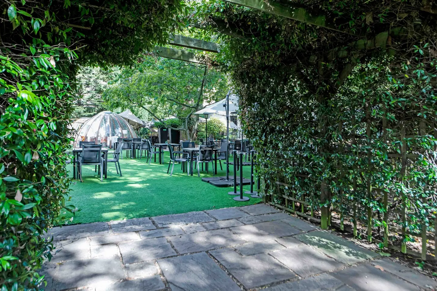 DoubleTree by Hilton London Kensington Garten
