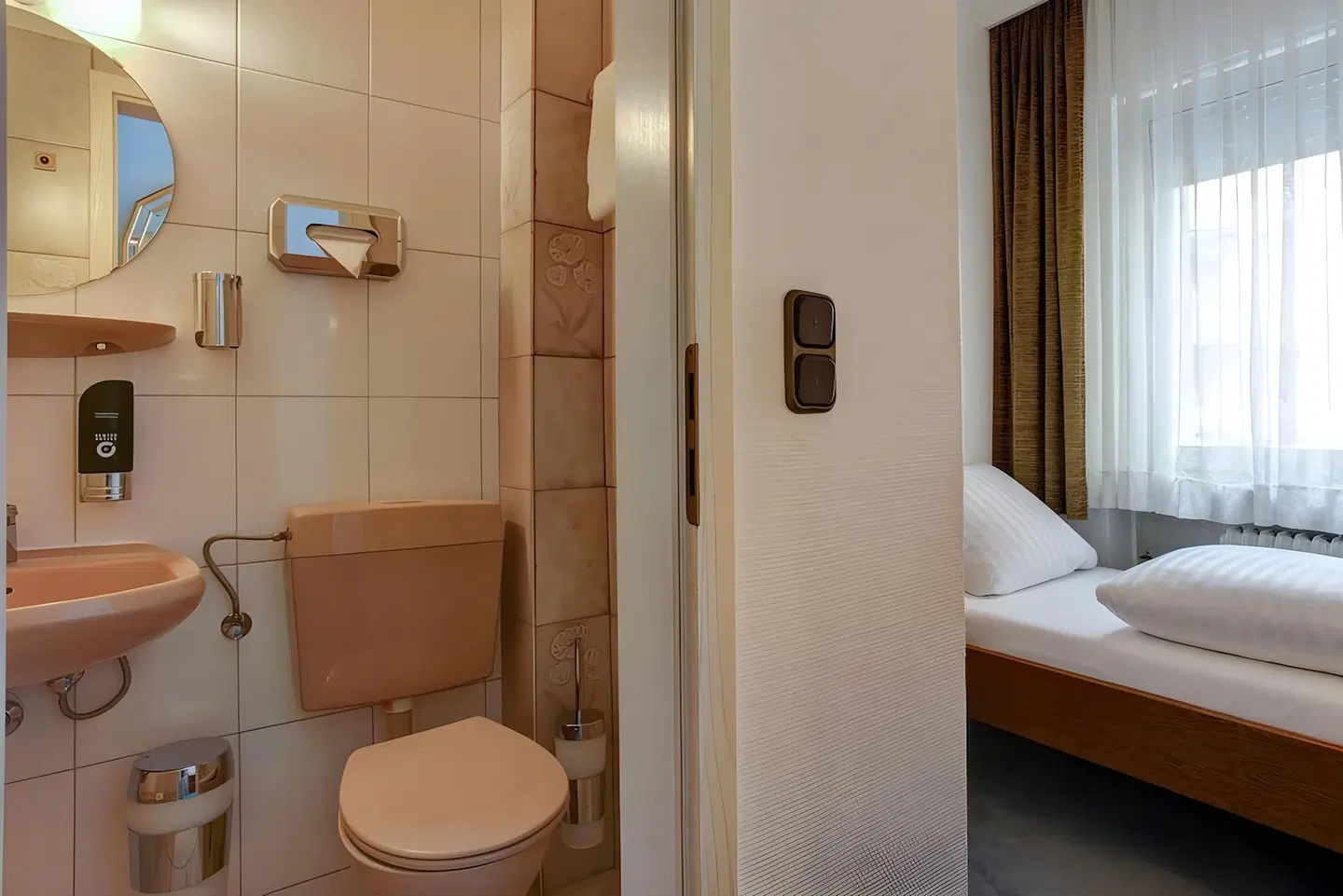 Centro Hotel Arde Köln, Trademark Collection by Wyndham Badezimmer