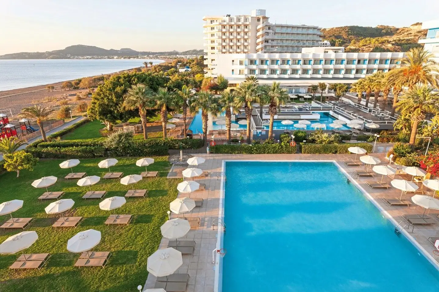 Blue Sea Beach Resort EXTERIOR