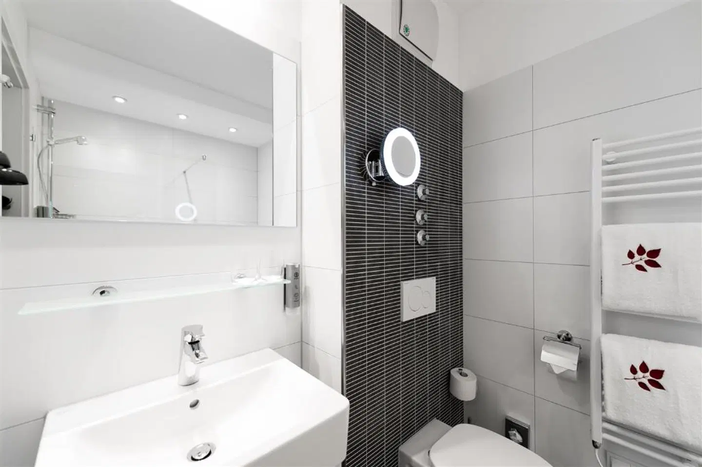 Best Western Plus Parkhotel Velbert Badezimmer