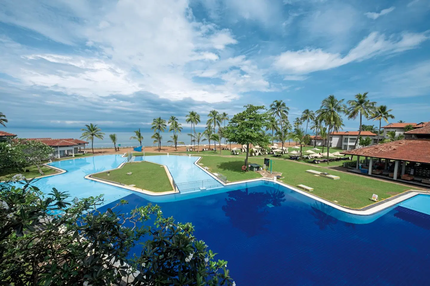 Club Hotel Dolphin OUTDOOR_POOL