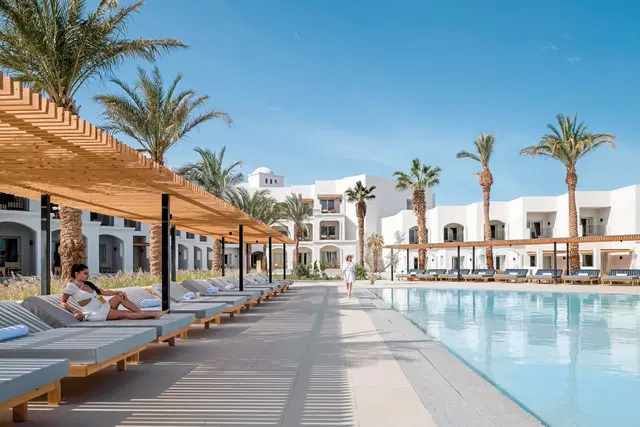 Serry Beach Resort EXTERIOR