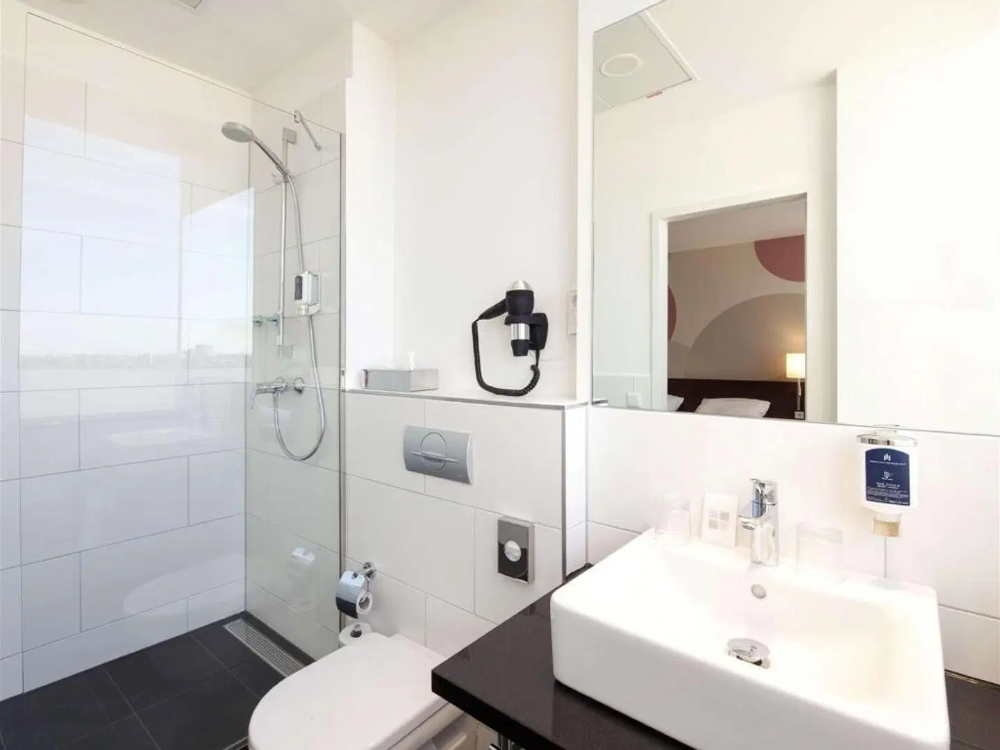 Webers · Das Hotel im Ruhrturm Badezimmer