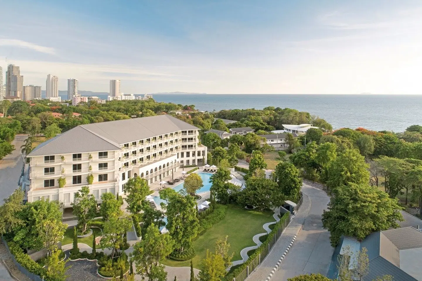 Cross Pattaya Pratamnak EXTERIOR