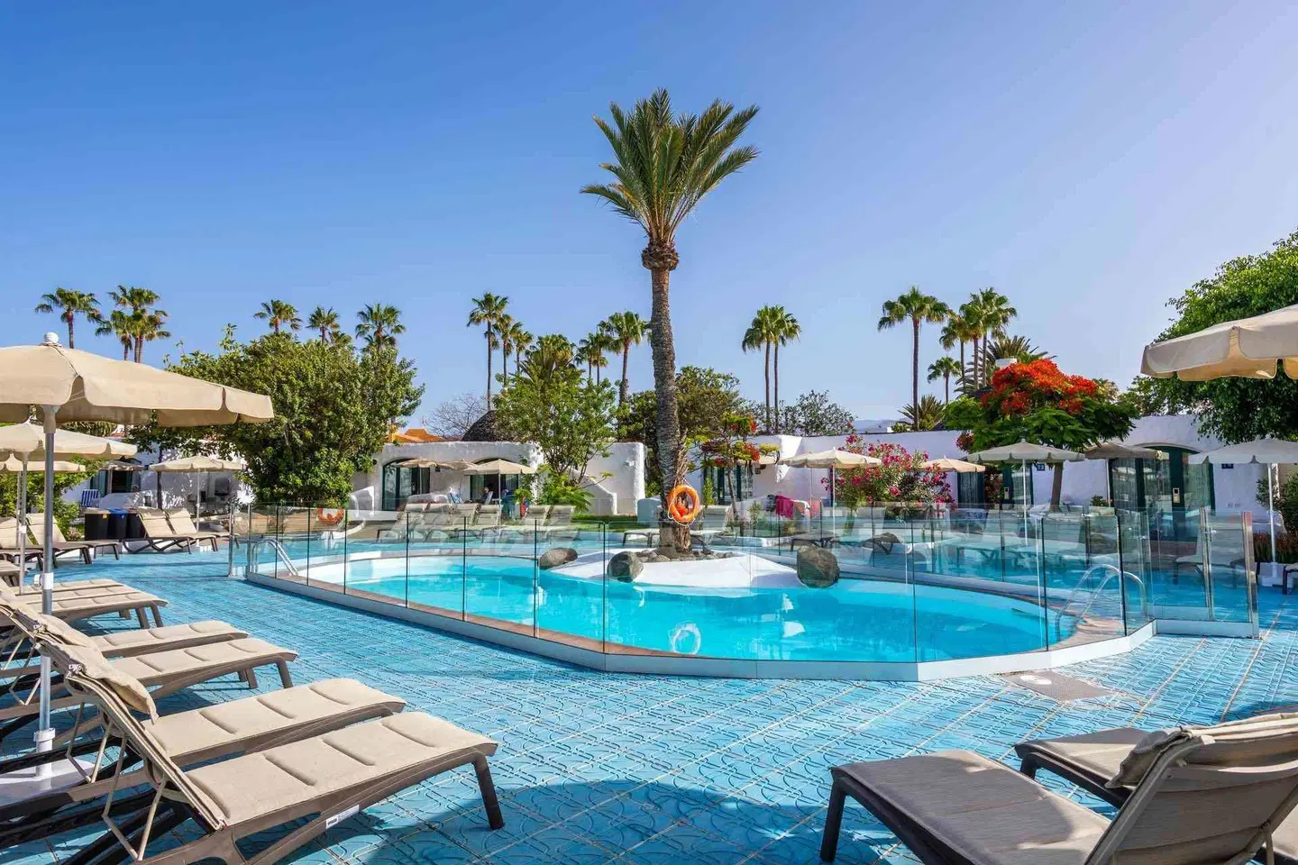 MUR Parque Romantico Bungalows OUTDOOR_POOL
