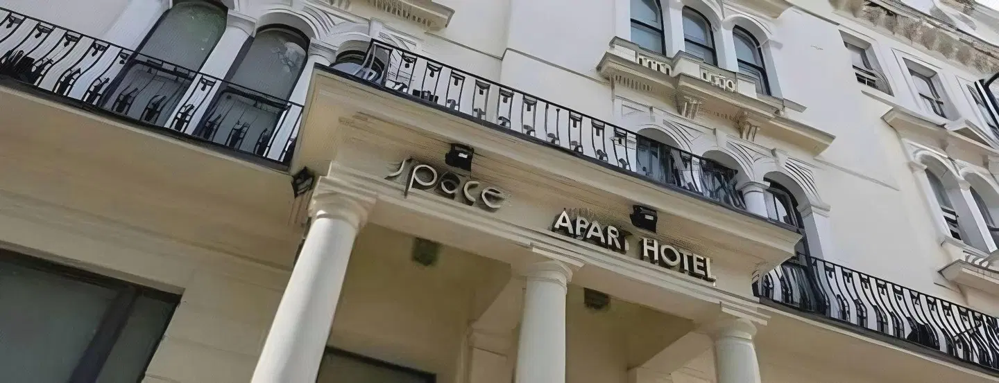 Space Apart Hotel EXTERIOR