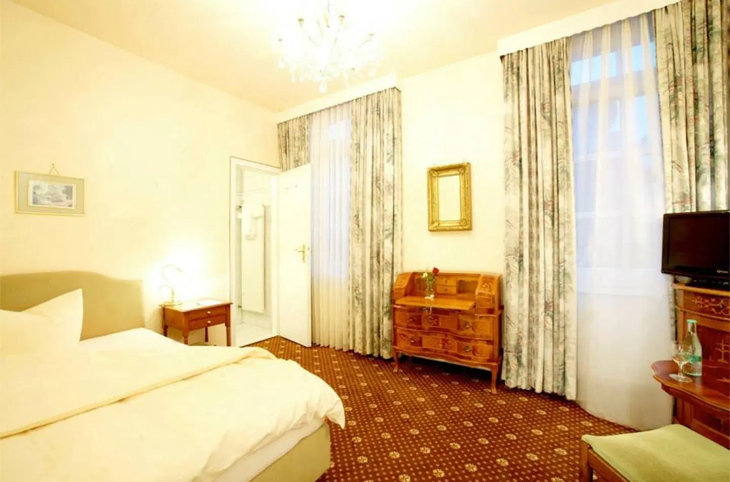 Krone ROOM_EXAMPLE