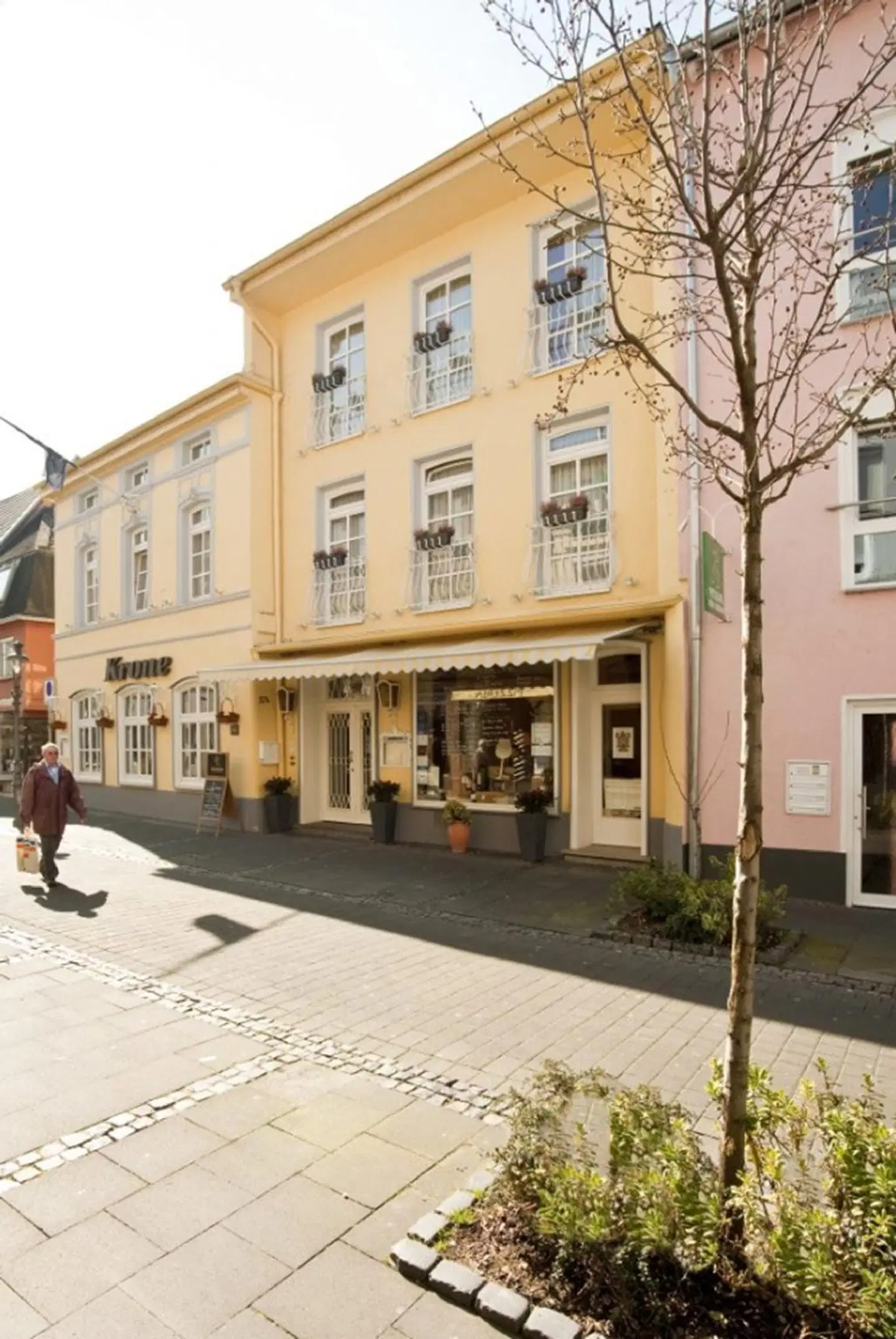 Krone EXTERIOR