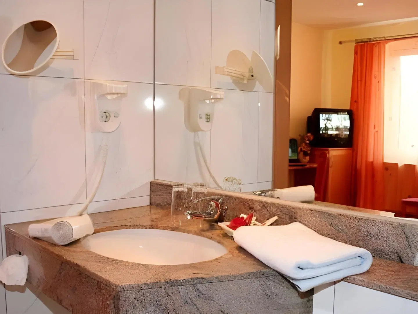 Schwiizeralp Hotel & Restaurant Badezimmer