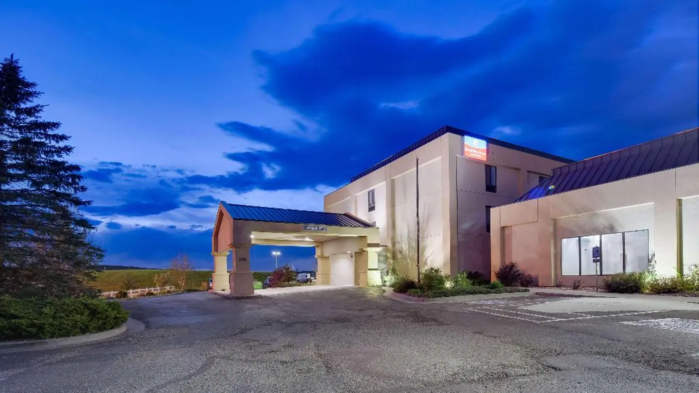 Hampton Inn Cheyenne EXTERIOR