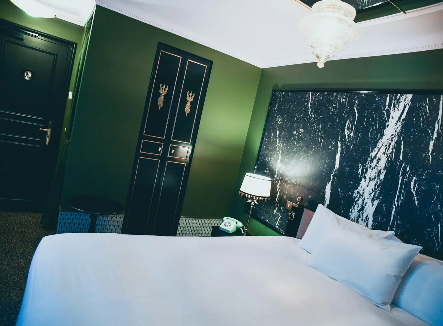 La Mondaine ROOM_EXAMPLE