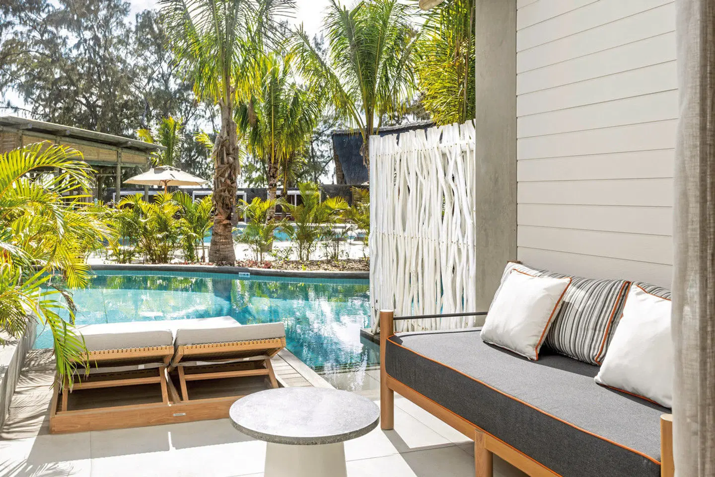 Sunrise Attitude OUTDOOR_POOL
