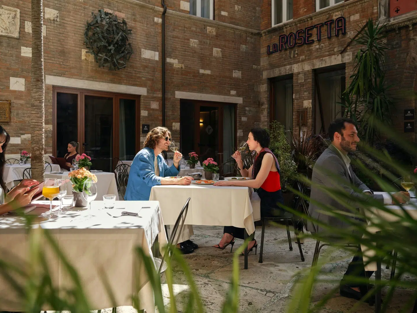 Rosetta Hotel Perugia, Tapestry Collection by Hilton PEOPLE