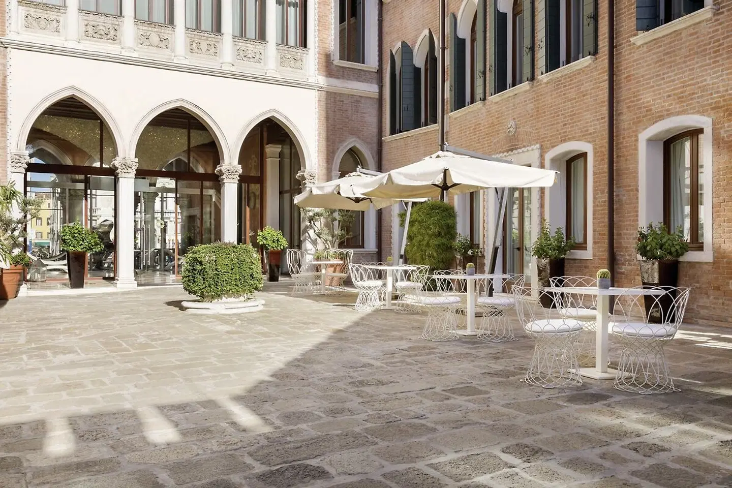 Sina Centurion Palace EXTERIOR