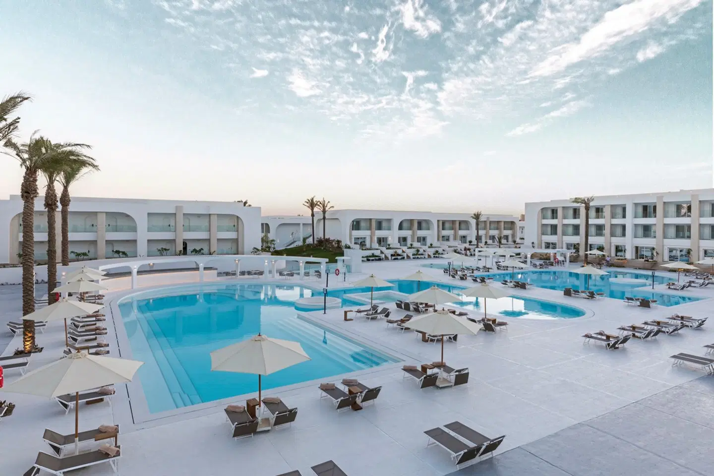 White Hills Resort OUTDOOR_POOL