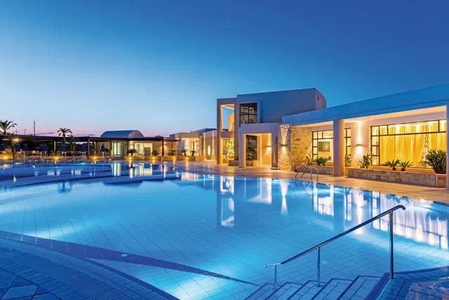 Grand Hotel Holiday Resort OUTDOOR_POOL