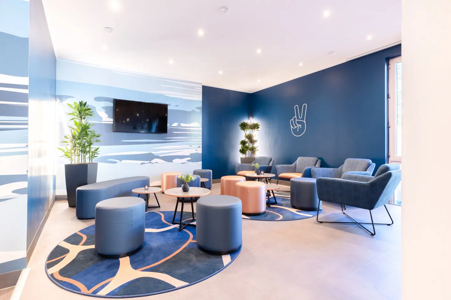 Holiday Inn - the niu, STREAM MÖNCHENGLADBACH by IHG Bar