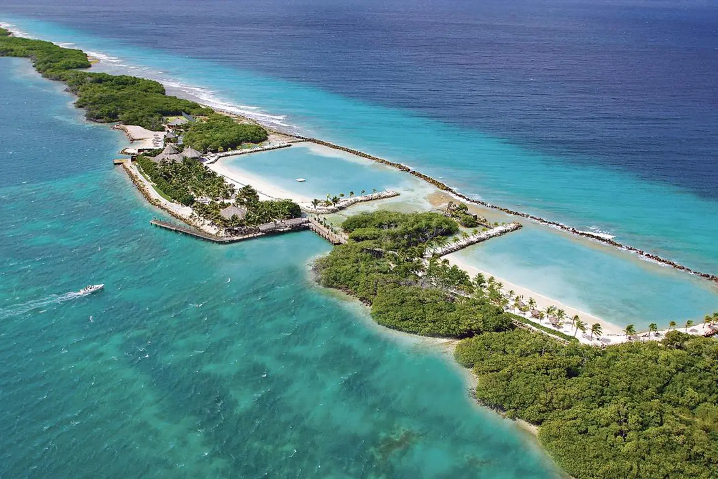 Renaissance Wind Creek Aruba Resort EXTERIOR