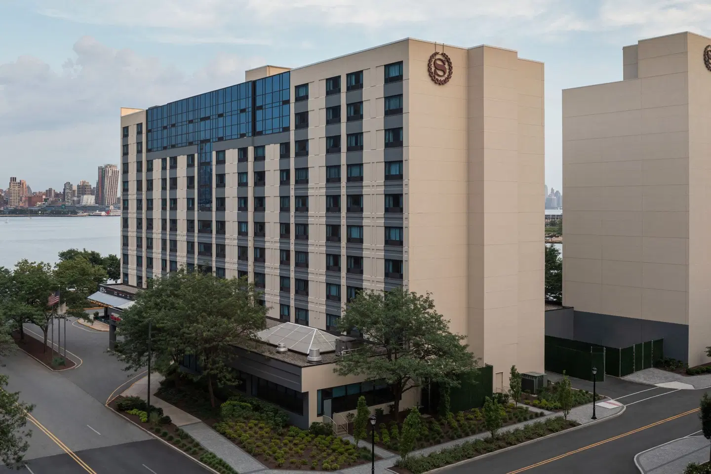 Sheraton Lincoln Harbor Hotel EXTERIOR