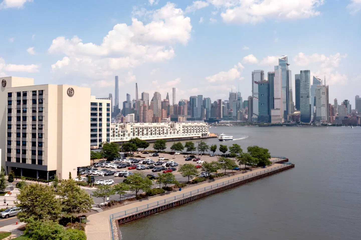 Sheraton Lincoln Harbor Hotel EXTERIOR