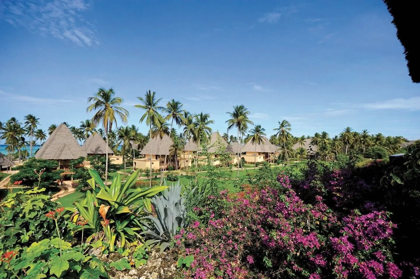 Neptune Pwani Beach Resort Garten