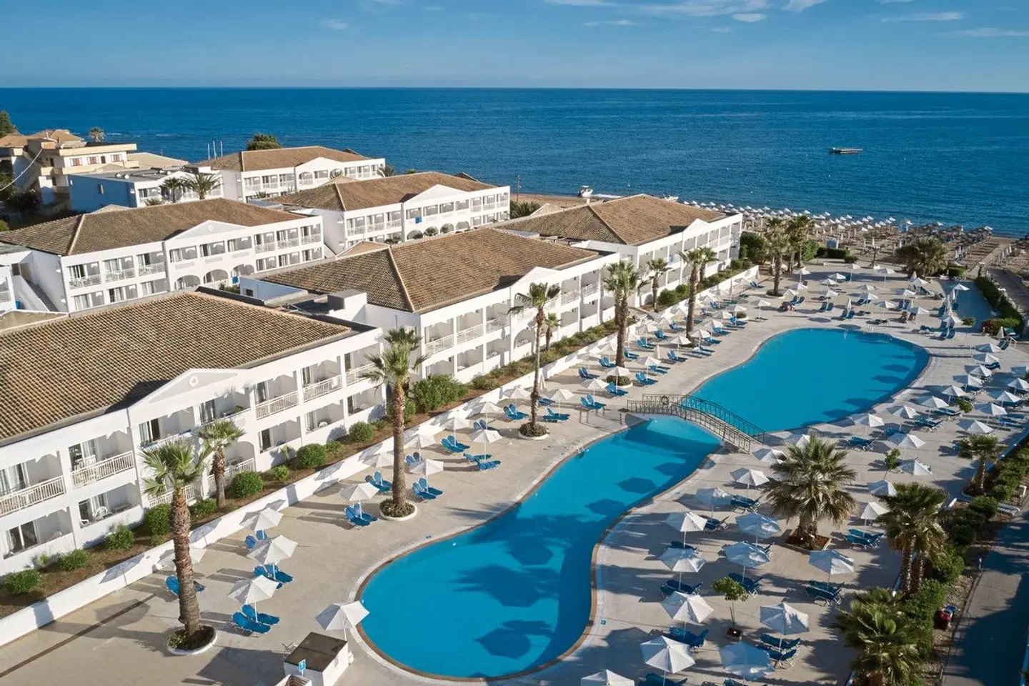 Sandy Beach Resort EXTERIOR