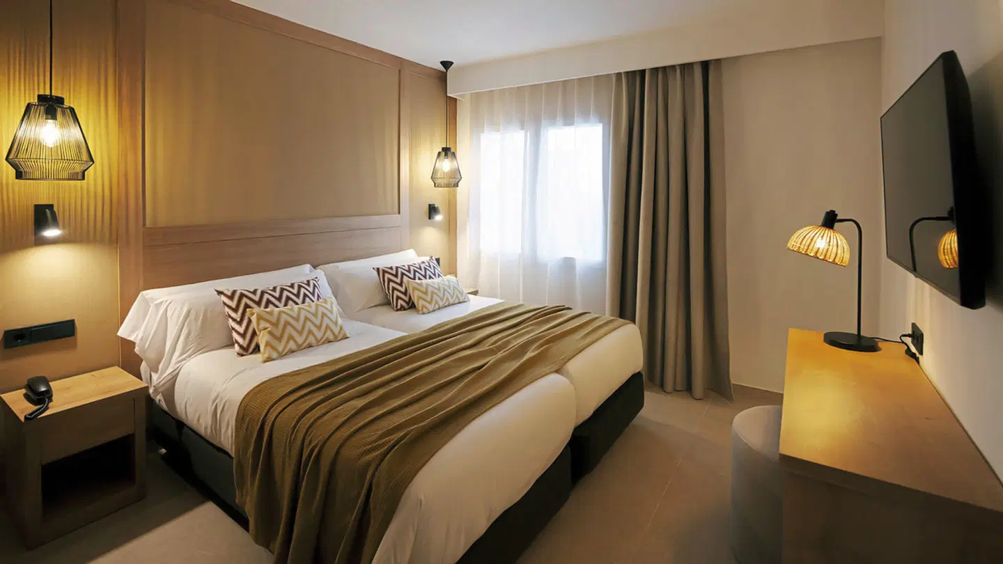 Caramelo Marina Cala'n Bosch ROOM_EXAMPLE
