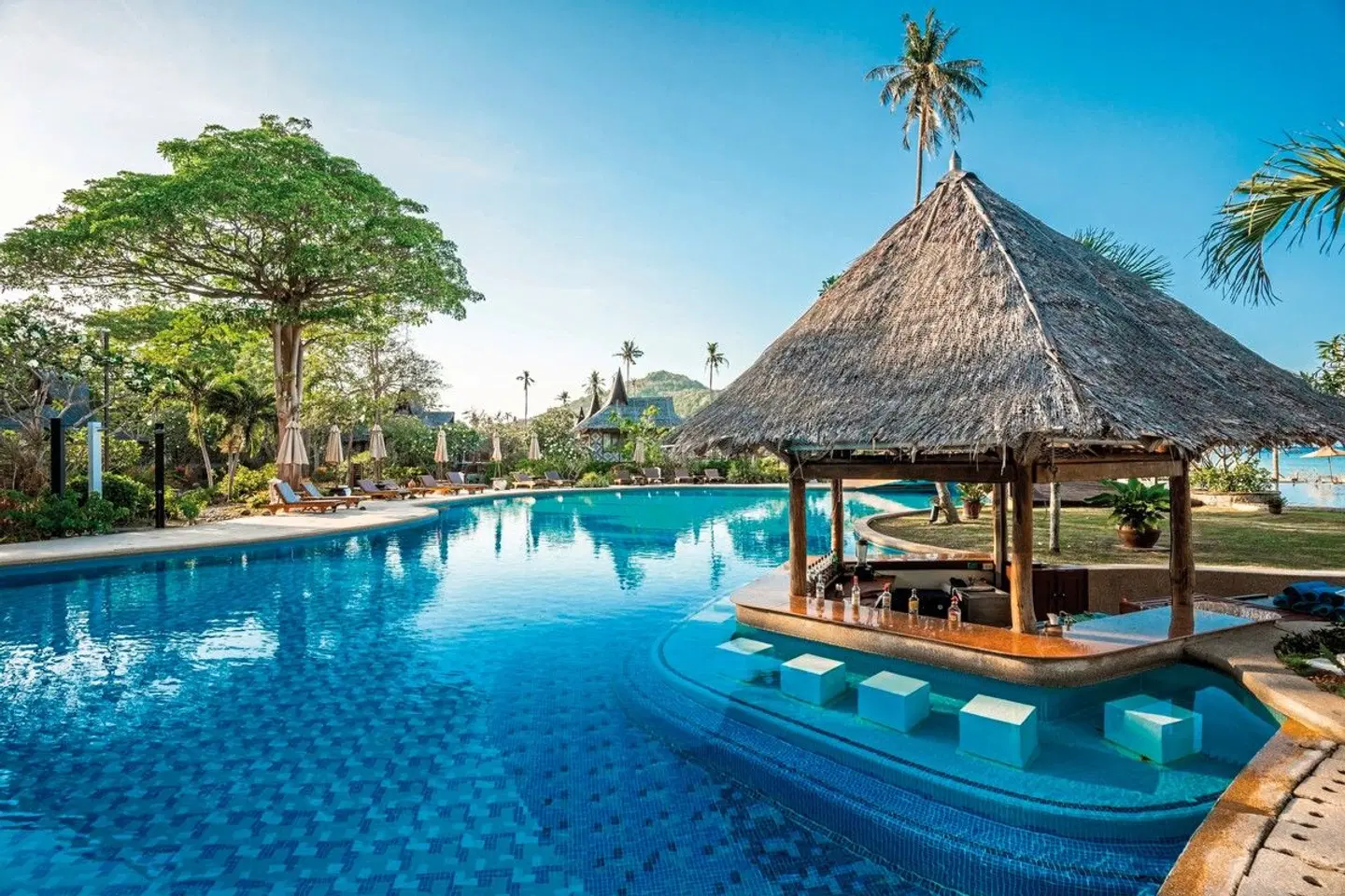 SAii Phi Phi Island Village OUTDOOR_POOL