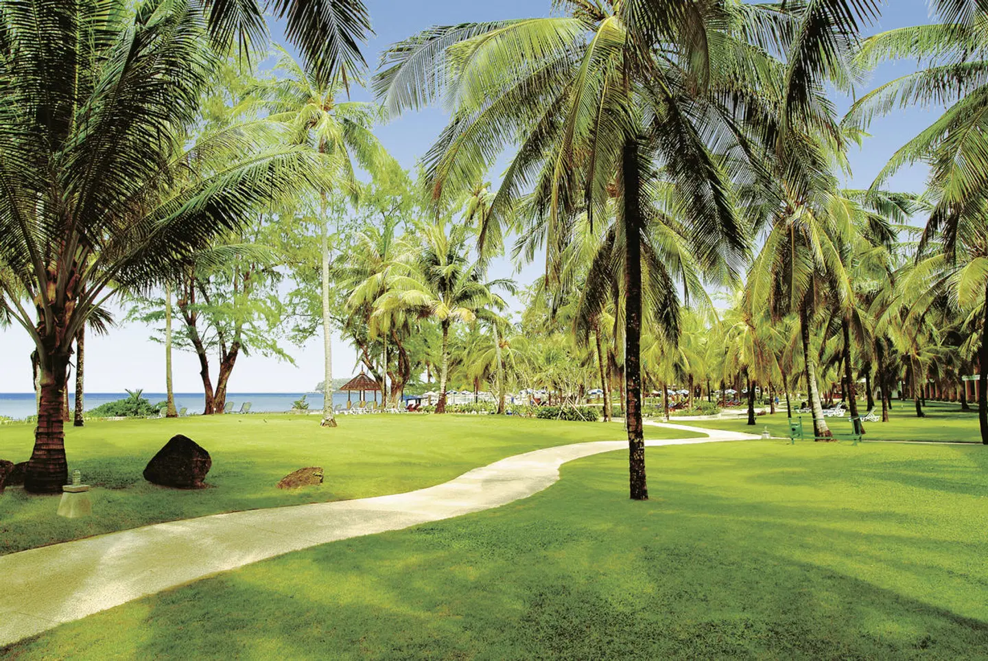 Katathani Phuket Beach Resort Garten